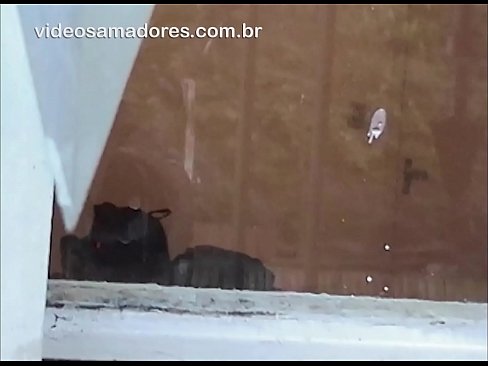 ❤️ Home excitat mirant la seva xicota amb un altre noi, gravant un vídeo de merda sense molestar la parella ️❌ Porno al ca.teencumpot.ru ❌️❤