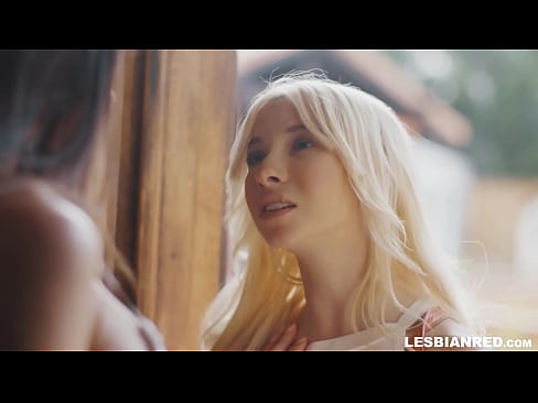 ❤️ La noia torna a casa uns mesos després i s'acaba menjant el cony de la seva madrastra ️❌ Porno al ca.teencumpot.ru ❌️❤